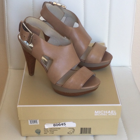 MICHAEL Michael Kors Shoes - EUC Michael Kors 8.5M Taupe Leather Carla Platform Shoes Heels